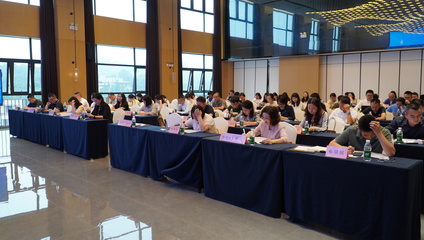 樂(lè)山市推動(dòng)公共就業(yè)服務(wù)下沉基層現(xiàn)場(chǎng)推進(jìn)會(huì)在犍為縣召開(kāi)